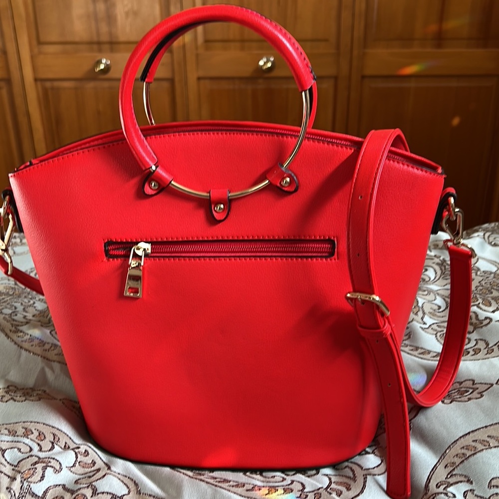 Red shoulder bag/ cross body bag - 2-in-1 Brand New - Picture 2 of 7